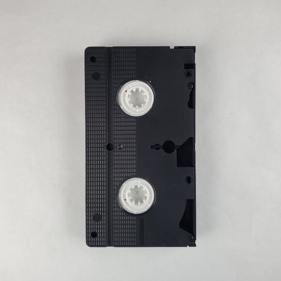 You're Invited To Mary-Kate & Ashley's Greatest Parties VHS Tape 2000 - Picture 4 of 9